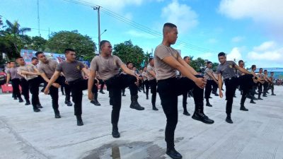 Tingkatkan Fisik Secara Rutin, Polresta Balikpapan Latih Keterampilan Personil