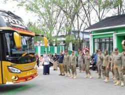 Diminta Fokus Ibadah, Pemkot Bontang Lepas Keberangkatan 152 Jemaah Haji