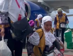 Alhamdulillah Jamaah Haji Kloter Pertama Tiba di Balikpapan dengan Selamat