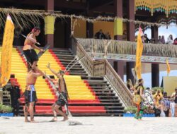 Pasukan Merah Tariu Borneo Bangkule Rajakng Meriahkan Festival Nondoi