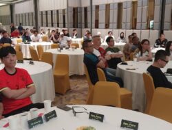 MAXONE Balikpapan Tidak Tanggung-Tanggung Memfasilitasi Nobar Penggila Sepakbola