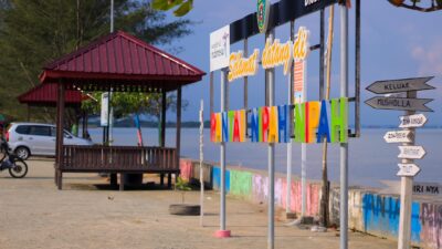 Pantai Nipah-Nipah Makin Cantik dengan 6 Gazebo Baru
