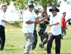 Puluhan Layang-Layang Menghiasi Kite Festival 2024 di Pantai Corong, PPU