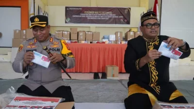 Pentingnya Integritas Pilkada, Pj Bupati PPU dan Kapolres Pantau Penyortiran dan Pelipatan Surat Suara