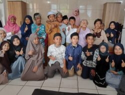 Beri Pengalaman Berharga, Murid MI SCM Balikpapan Kunjungi Panti Jompo Bhakti Abadi