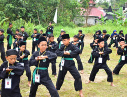 Santri Pencak Silat Pagar Nusa Balikpapan Ikut UKT di Mesjid Baiturrahim Sepinggan