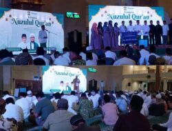 Rayakan Malam Nuzulul Qur’an, Pemkot Balikpapan Serahkan Dana Gerakan Sejadah ke Pengurus Masjid BIC